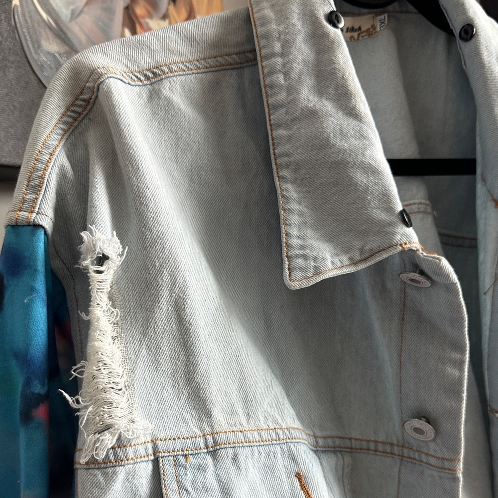 Southern Stitch Denim Jacket with Vibrant Tie-Dye Sleeves - Picture 6 of 8